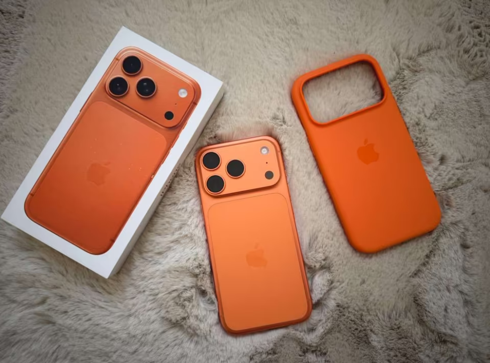 COSMIC ORANGE IPHONE SILICONE CASE