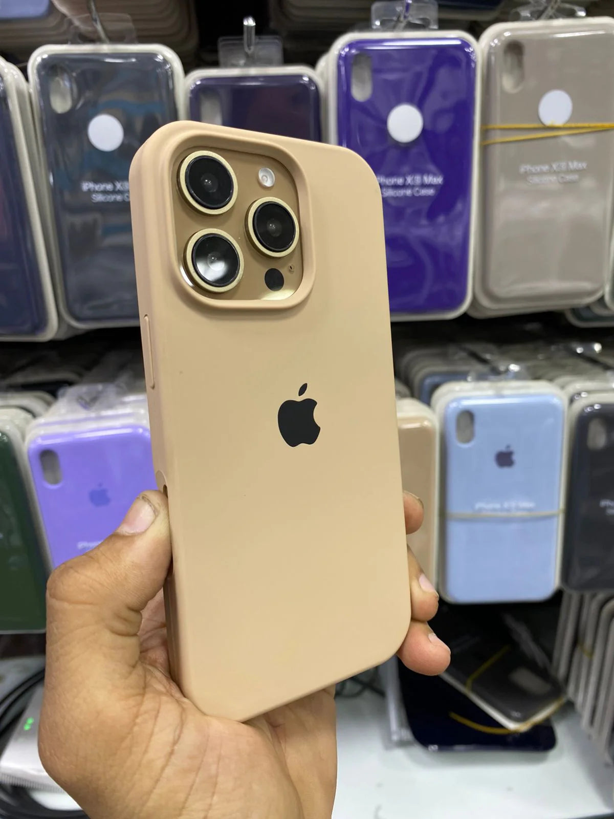 DESERT TITANIUM IPHONE SILICONE CASE