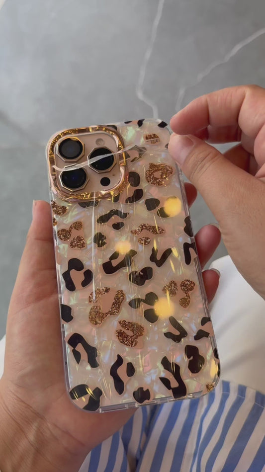 ✨ Golden Leopard Luxe Case “Fierce Style, Luxe Protection.”