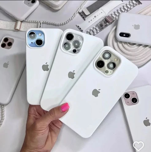 IPHONE White SILICONE CASE.